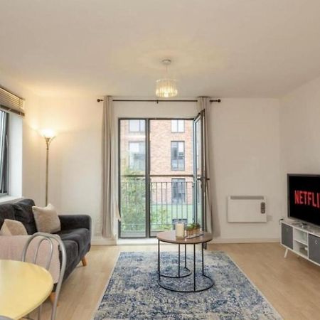 Novanest Salford Apartment Manchester Bagian luar foto