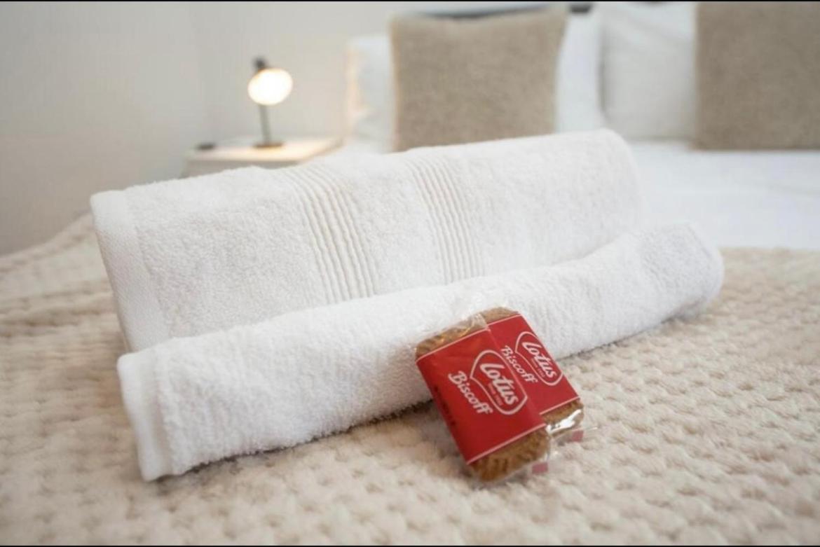Novanest Salford Apartment Manchester Bagian luar foto
