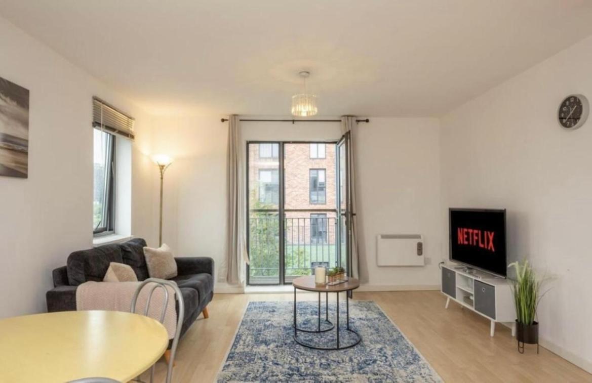 Novanest Salford Apartment Manchester Bagian luar foto